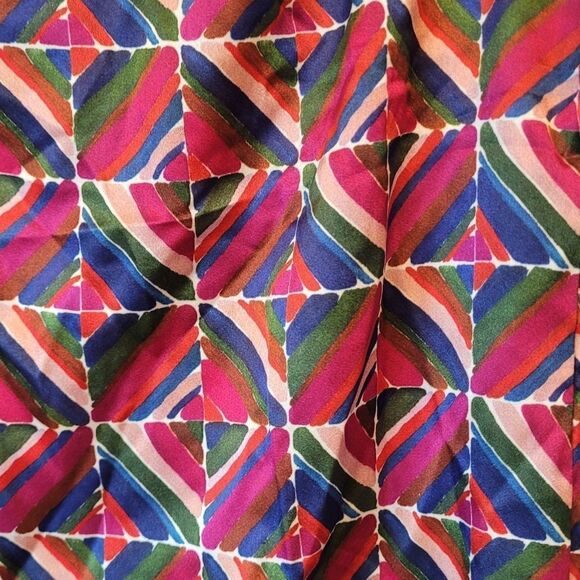 Never A Wallflower Women's Pink Geometric Ruffle Neck Blouse Size S NWT - Picture 5 of 7